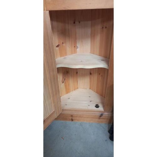 1293 - A solid pine corner unit with cupboard base COLLECT ONLY