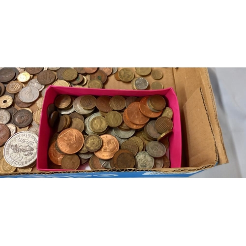 1424 - A box of coins etc