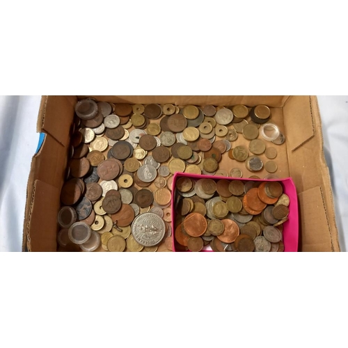 1424 - A box of coins etc