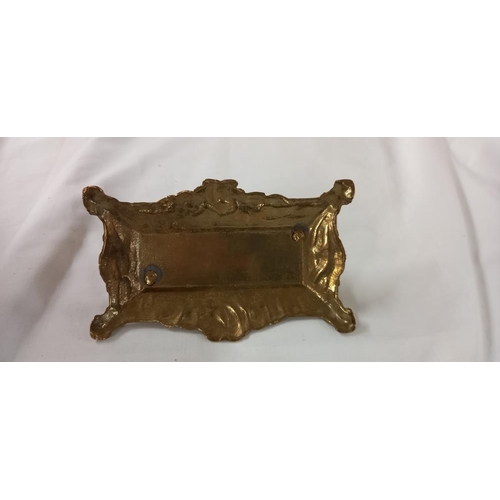 1431 - A vintage brass stamp box