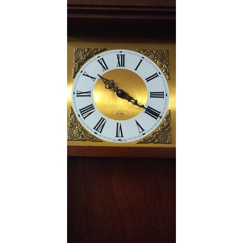 1441 - A modern wall clock. COLLECT ONLY