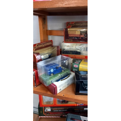 1233 - A quantity of mixed boxed diecast including Matchbox, Oxford etc