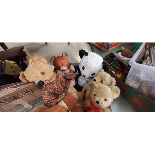 1302 - A box of old teddies