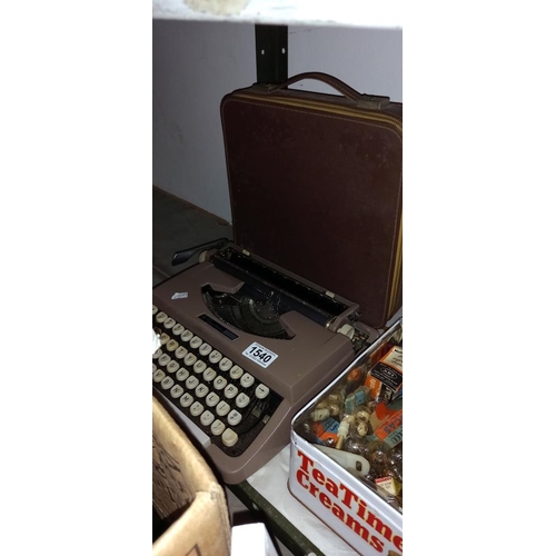 1540 - A Vintage Signature 100 Typewriter COLLECT ONLY