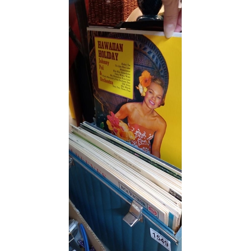 1549 - A vintage record box of LP vinyl records including Jim Reeves & Elvis COLLECT ONLY.