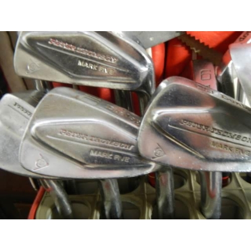 711 - A good set of Peter Thomson golf clubs in bag. COLLECT ONLY.