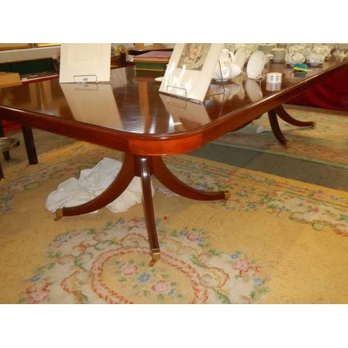 1577 - A Victorian mahogany extending dining table with one leaf (10 ft when extended) COLLECT ONLY.