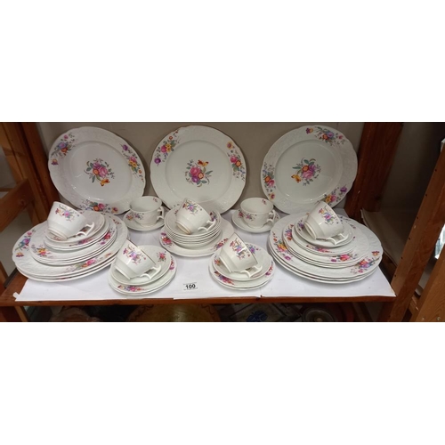 100 - A quantity of Spode 'Christine' dinnerware COLLECT ONLY