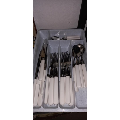 27 - A good lot of cutlery including boxed items