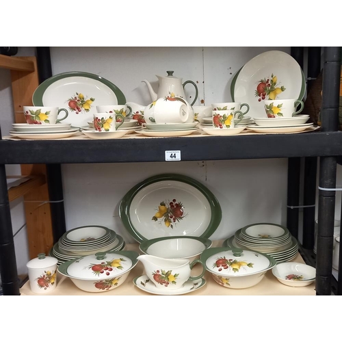 44 - A good lot of 1960's Covent Garden range of tableware (approximately 56 pieces)