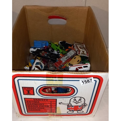 1587 - A box of diecast
