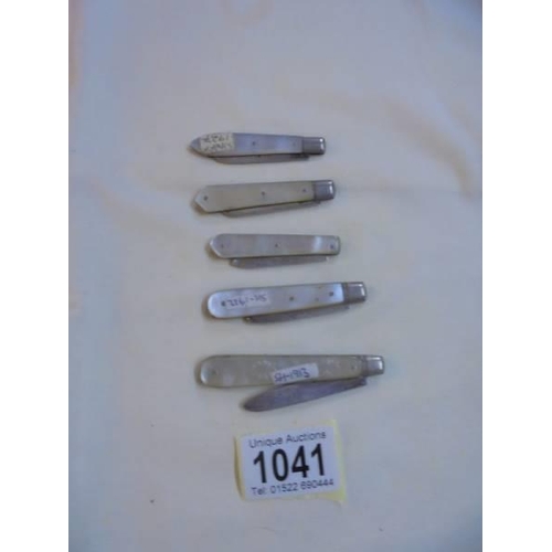 1041 - Five silver and mother of pearl fruit knives - 1903, 1913, 1922, 1926, 1927.