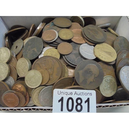 1081 - A large lot of assorted coins.