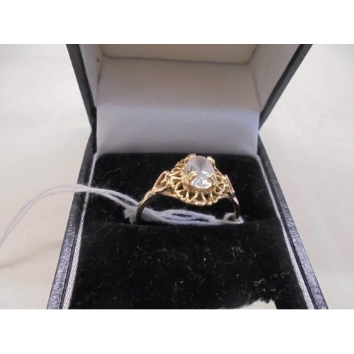 1093 - A gold ring marked 585, size Q, 2.4 grams.