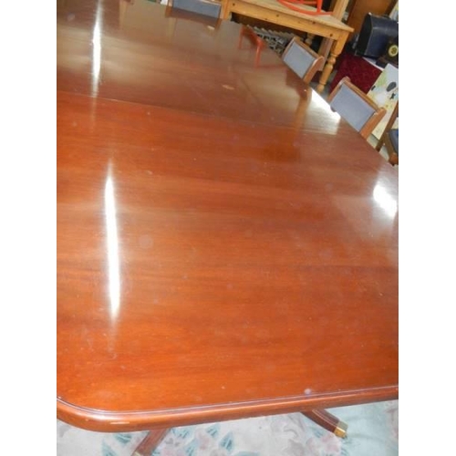 1512 - A mahogany double pedestal extending dining/conference table, extends to ten feet, COLLECT ONLY.