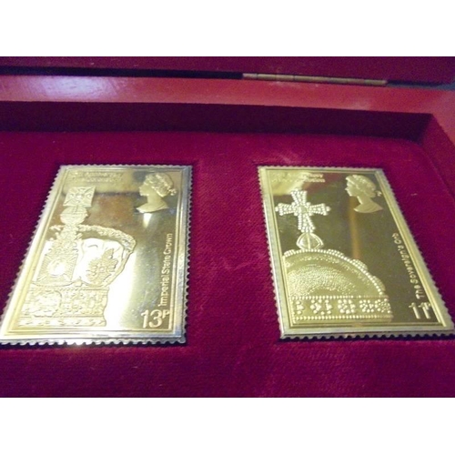 210 - A limited edition coronation issue of gold plated solid silver stamp dies (4959 of 5000), issued by ... 