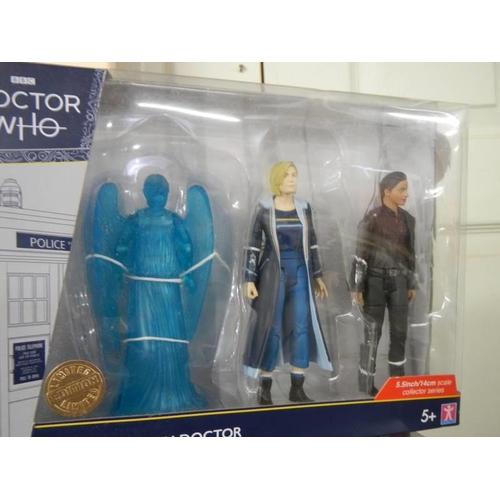 664 - A Doctor Who boxed set 'The Witches Familiar' and The thirteenth Doctor limited edition figure set.