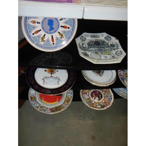 708 - A collection of commemorative collector's / cabinet plates.