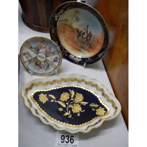 936 - Three porcelain pin dishes.