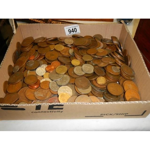 940 - A large quantity of old coins.