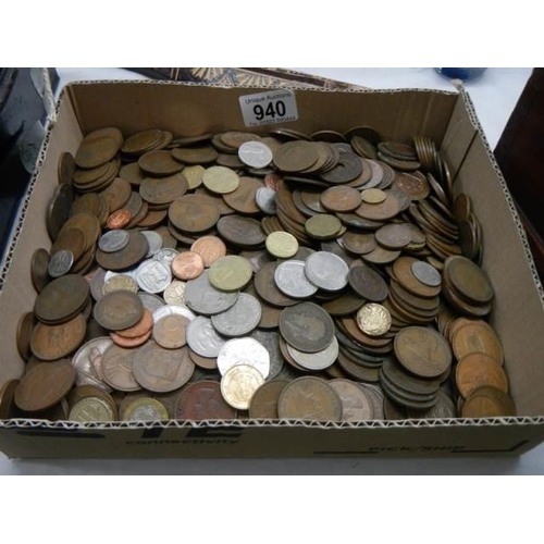 940 - A large quantity of old coins.