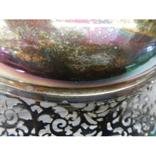 965 - An old white metal bowl with fretted rim (not marked put possibly silver).