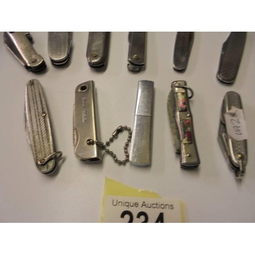 234 - Eleven assorted vintage pen knives.