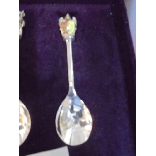 182 - A limited edition 1407/2500 'The Queens Beasts' silver commemorative spoons presentation set.