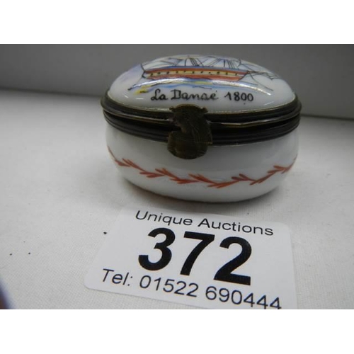 372 - A 19th century continental porcelain hinged box.