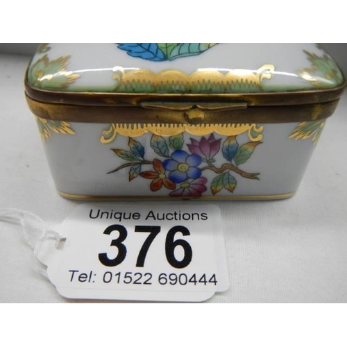 376 - A 19th century continental porcelain hinged box.