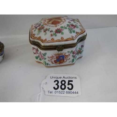 385 - A 19th century continental porcelain hinged box.