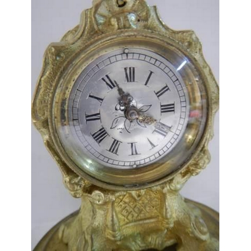 391 - A superb quality 19th century clock surmounted with a male figure by Thos. Whitfield.