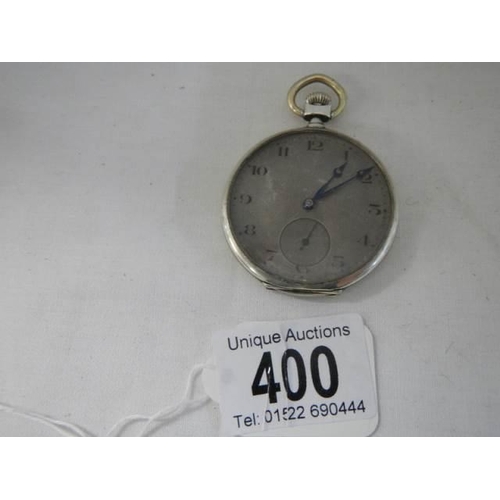 400 - A good gents silver pocket watch in working order.