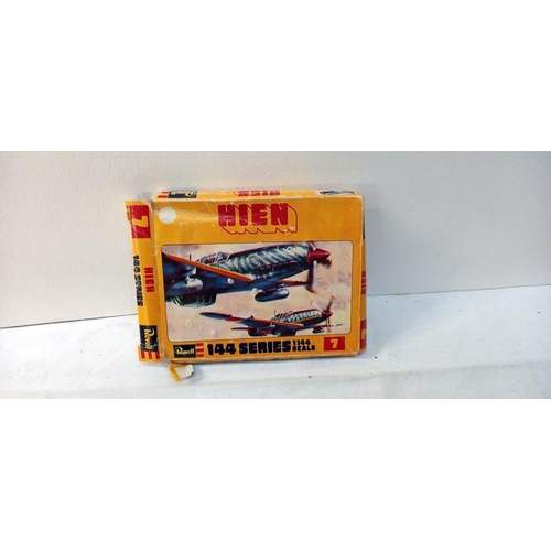 2074 - A Frogflite JU/88 kit, Gladiator Airfix Boeing 737, flying model Ryon Trainer & V-1 (assembled) & a ... 