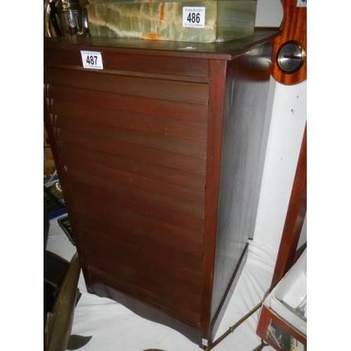 487 - An eighteen drawer coin collectors cabinet, COLLECT ONLY.