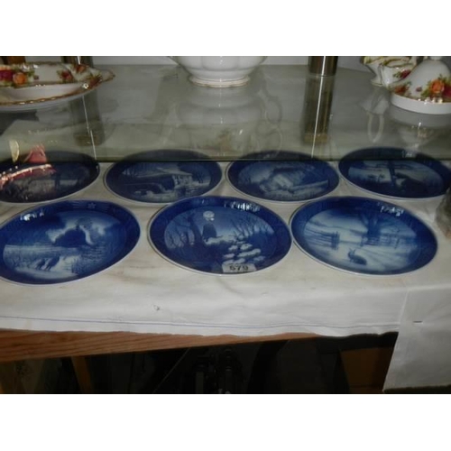 579 - Seven Royal Copenhagen cabinet plates.