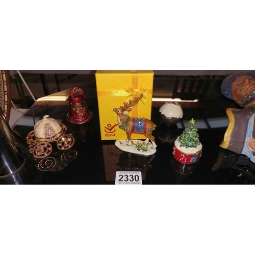 2330 - 5 trinket boxes (only 1 boxed) includes reindeer, Christmas pudding etc