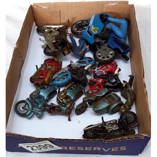 2399 - A quantity of diecast motorcycles including Matchbox, Suzuki, Triumph, Boneville etc