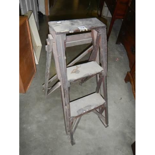 1038 - An old wooden step ladder. COLLECT ONLY.