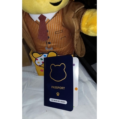 2497 - 10th doctor David Tennant Dr Who limited edition Children in need 2000 Pudsey Bear New in box