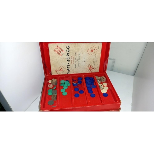 2506 - A vintage Chad Valley Mahjong set with wooden blocks