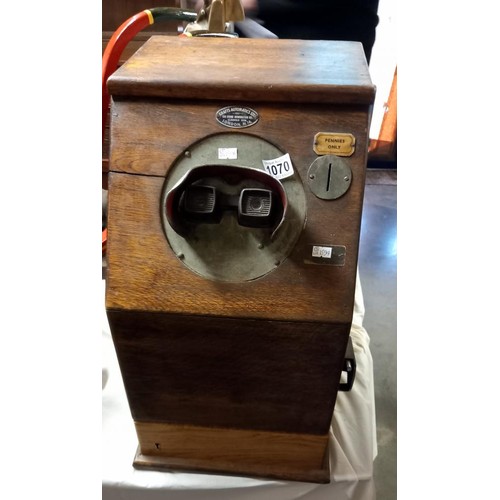 1070 - An old fairground Penny in slot stereo viewer by Krafts Automatics Ltd., COLLECT ONLY.