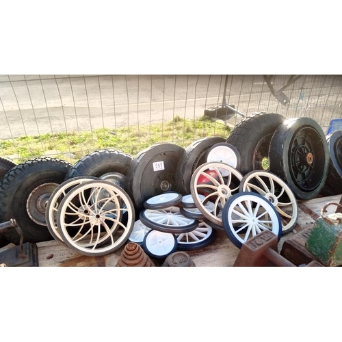 257 - A large quantity of wheels. Various sizes