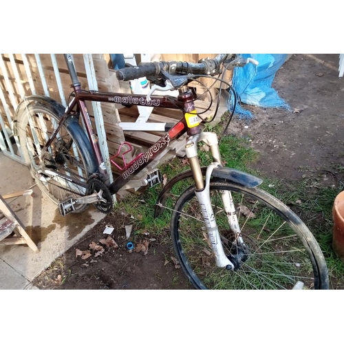 283 - A muddy Fox Molotov xc Bicycle with extras