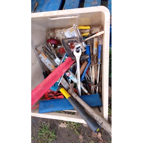 293 - A box full of workshop tools