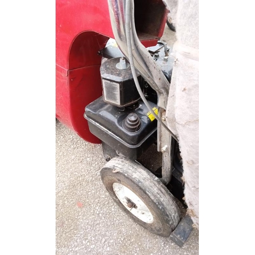 347 - A toro 5HP Vacuum / Blower Mod62923 with bag