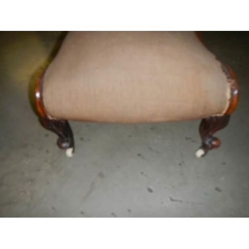 589 - An old nursing chair (needs attention to upholstery). COLLECT ONLY