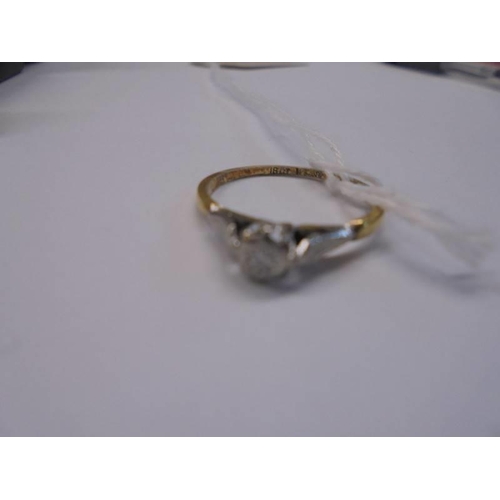 1008 - An 18ct gold ring set diamond, size L, 1.7 grams.