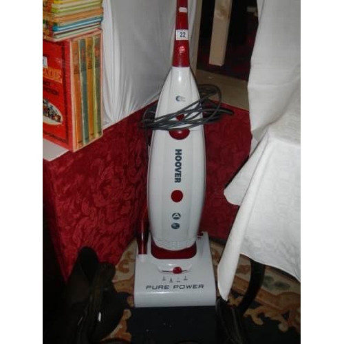 22 - A Hoover vacuum cleaner in working order, COLLECT ONLY.