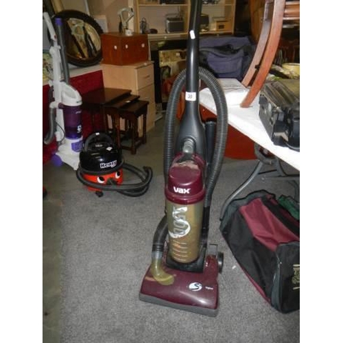 30 - A Vax 1500 vacuum cleaner in working order, COLLECT ONLY.